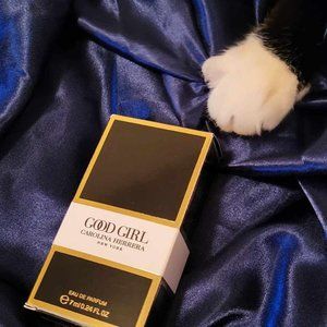 OMYPAWSH! FUN!! mini 7ml Carolina Herrera Good Girl Black Stiletto Bottle.🥰👠🥰